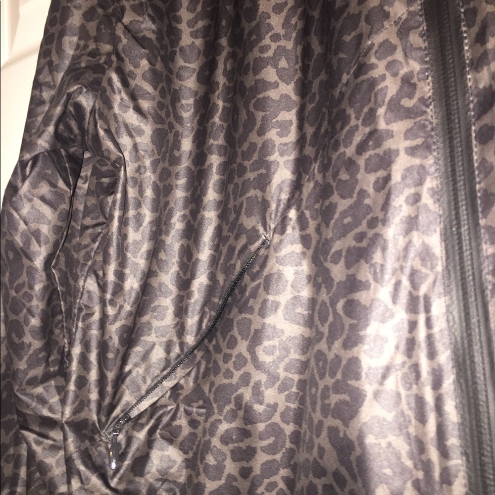 Windbreaker jacket - Picture 5 of 6